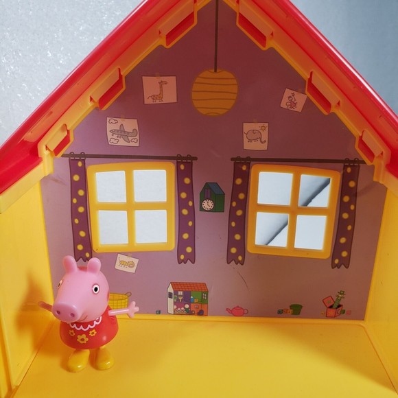 Peppa Pig House Set Toy with Mama Pig foldable Yellow and Red 12" tall - Picture 6 of 16